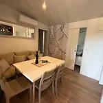 Mobile Agava Biograd Na Moru