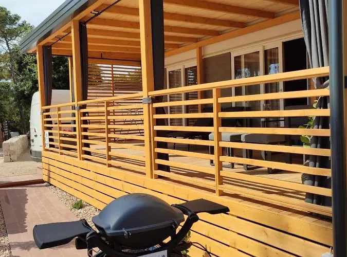 Mobile Agava אתר קמפינג ביוגראד נה מורו